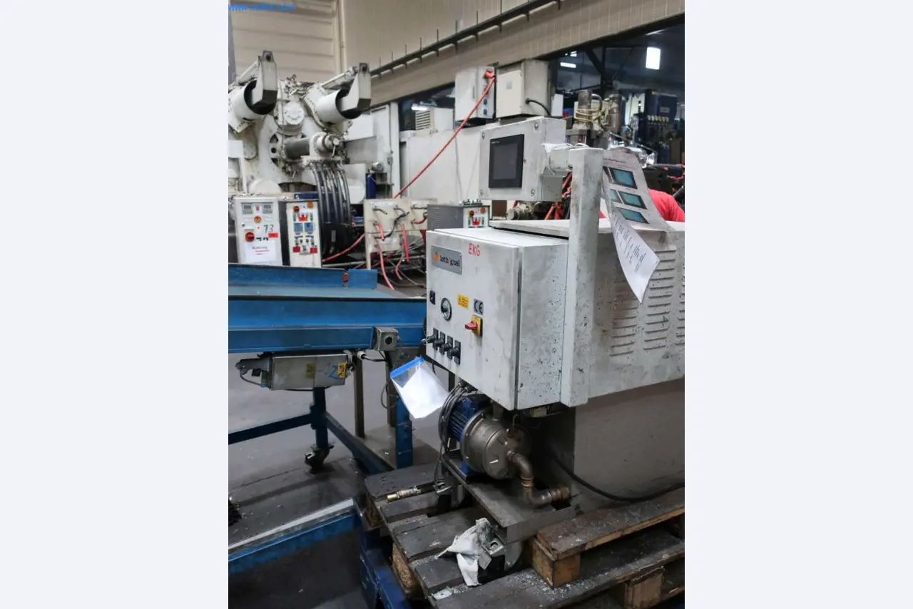 Sistemas de fundição injectada (alumínio) 1.100 - 1.350 t,
Processamento mecânico, fabrico de ferramentas
-2