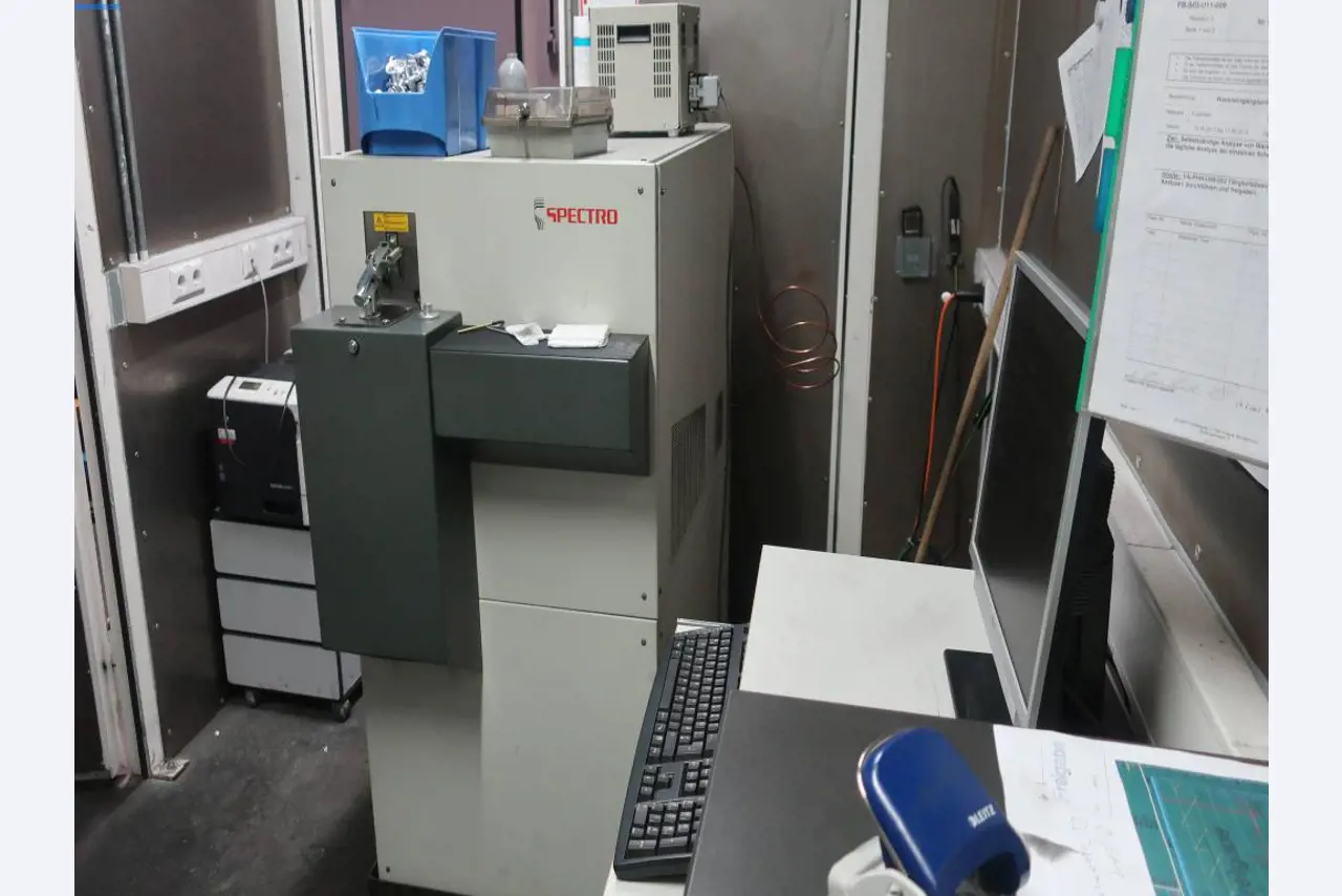 Sistemas de fundição injectada (alumínio) 1.100 - 1.350 t,
Processamento mecânico, fabrico de ferramentas
-1