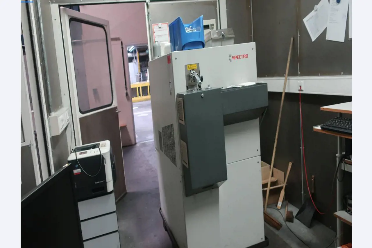 Sistemas de fundição injectada (alumínio) 1.100 - 1.350 t,
Processamento mecânico, fabrico de ferramentas
-2