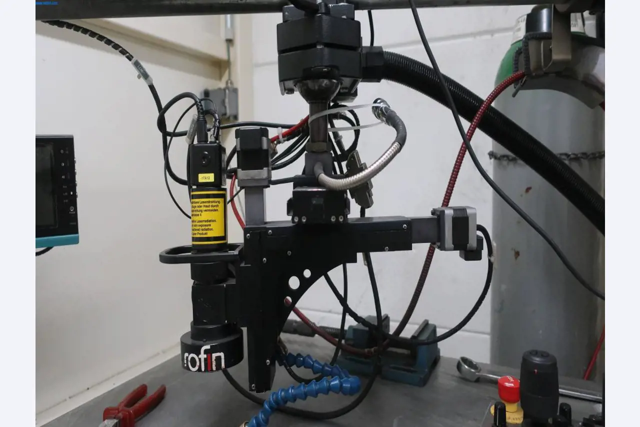 Sistemas de fundição injectada (alumínio) 1.100 - 1.350 t,
Processamento mecânico, fabrico de ferramentas
-5