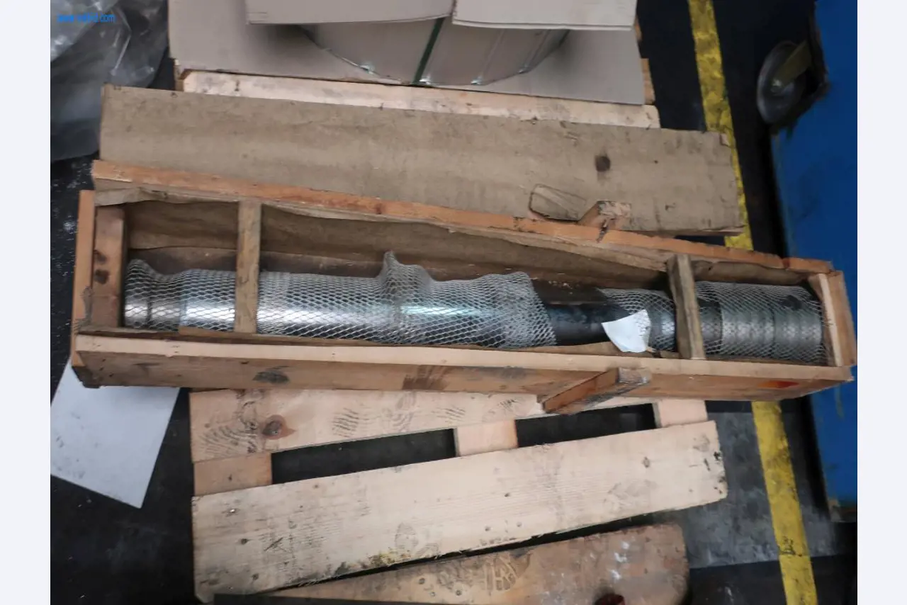 Sistemas de fundição injectada (alumínio) 1.100 - 1.350 t,
Processamento mecânico, fabrico de ferramentas
-11