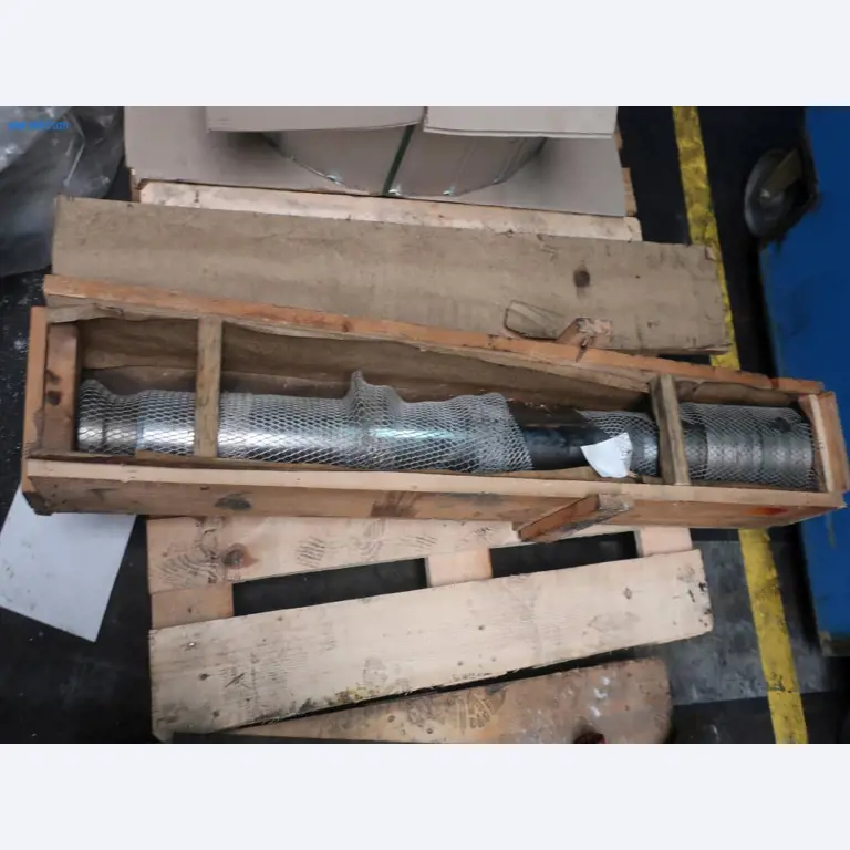 Sistemas de fundição injectada (alumínio) 1.100 - 1.350 t,
Processamento mecânico, fabrico de ferramentas
-11