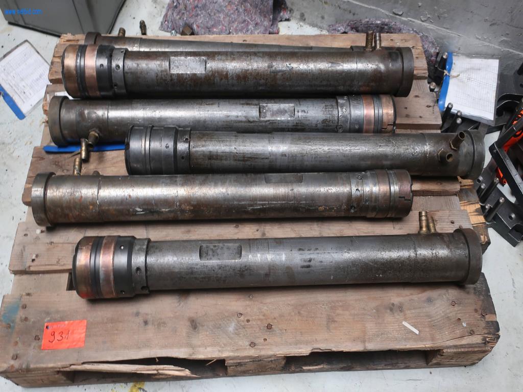 Systémy tlakového lití (hliník) 1 100 - 1 350 t,
Mechanické zpracování, výroba nástrojů
-12