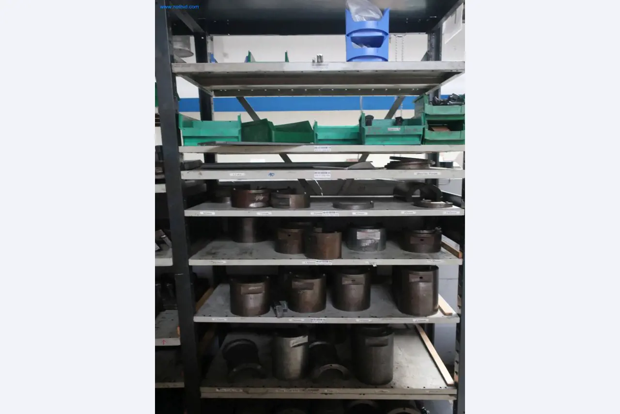 Sistemas de fundição injectada (alumínio) 1.100 - 1.350 t,
Processamento mecânico, fabrico de ferramentas
-2