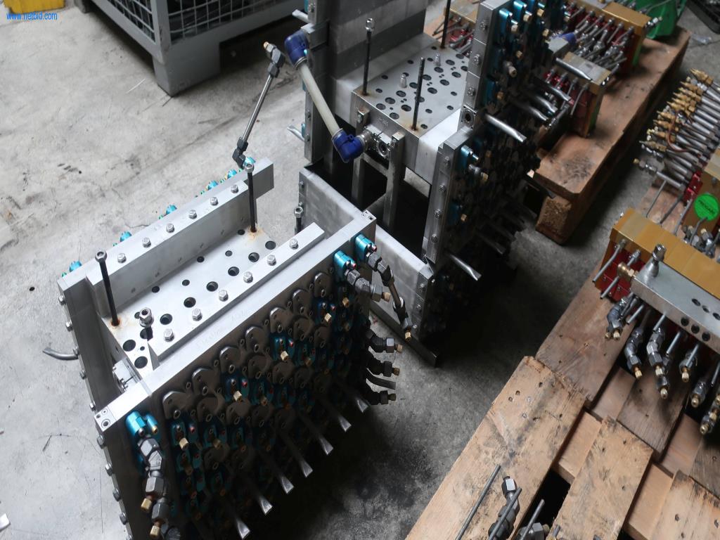 Systémy tlakového lití (hliník) 1 100 - 1 350 t,
Mechanické zpracování, výroba nástrojů
-2