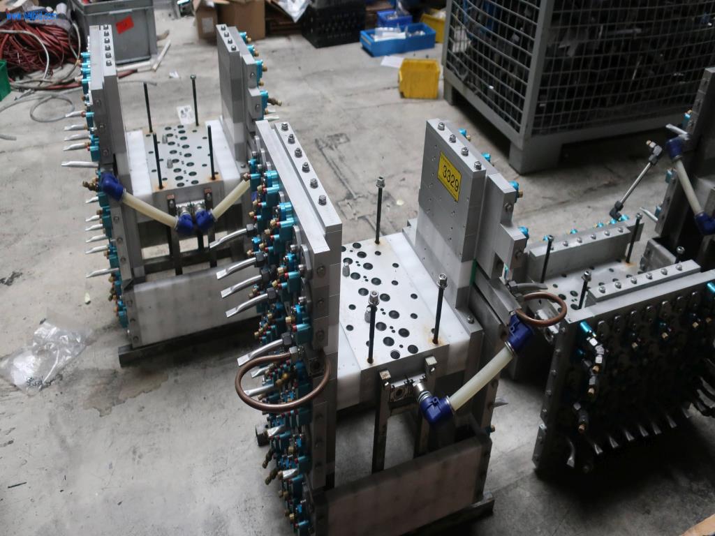 Systémy tlakového lití (hliník) 1 100 - 1 350 t,
Mechanické zpracování, výroba nástrojů
-3