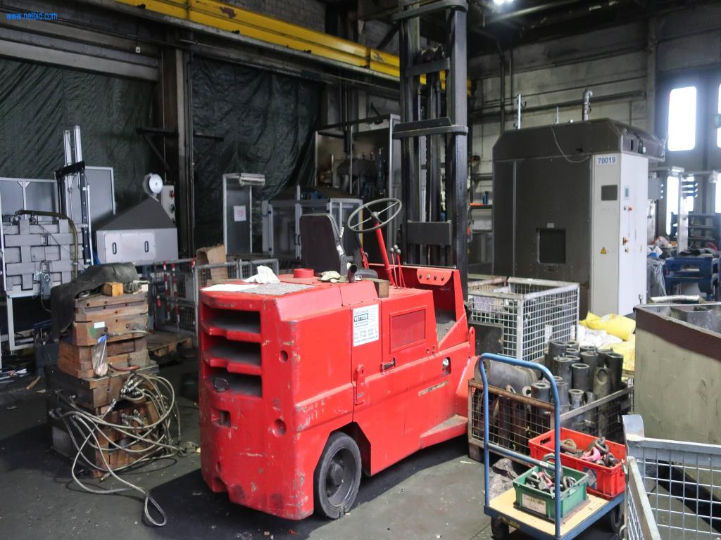 Systémy tlakového lití (hliník) 1 100 - 1 350 t,
Mechanické zpracování, výroba nástrojů
-4