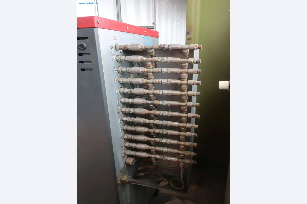 Sistemas de fundição injectada (alumínio) 1.100 - 1.350 t,
Processamento mecânico, fabrico de ferramentas
-4