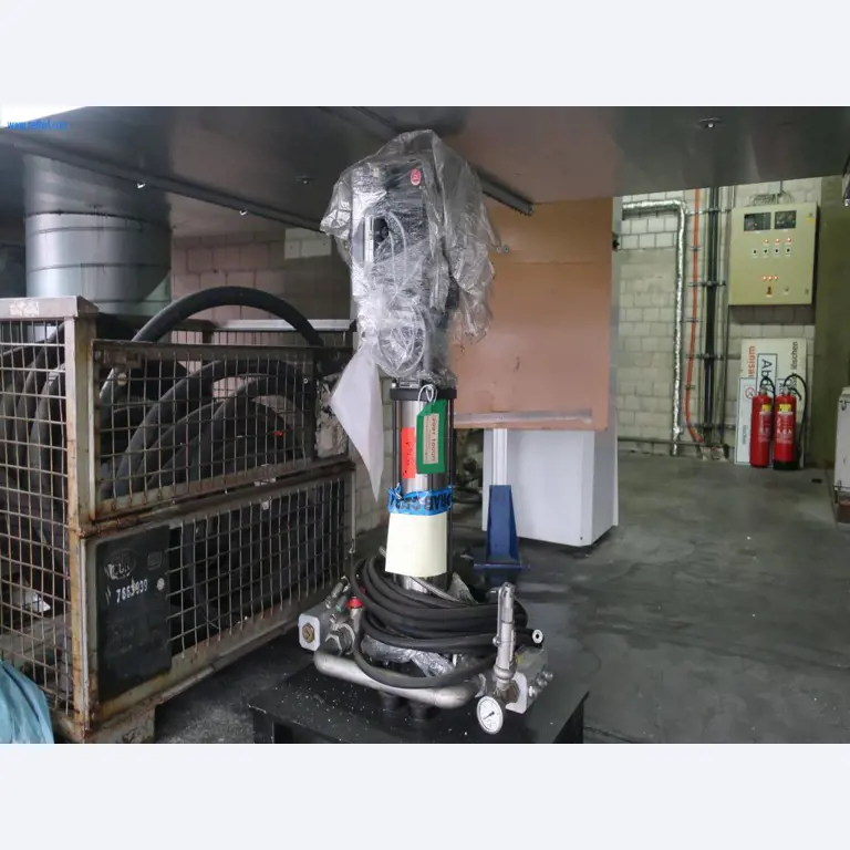 Sistemas de fundição injectada (alumínio) 1.100 - 1.350 t,
Processamento mecânico, fabrico de ferramentas
-2