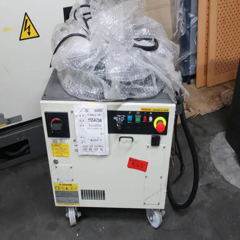 Control de robots Fanuc R-30iB