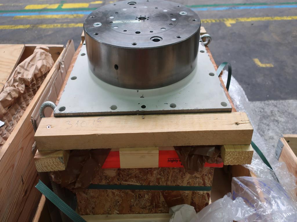 Systémy tlakového lití (hliník) 1 100 - 1 350 t,
Mechanické zpracování, výroba nástrojů
-2