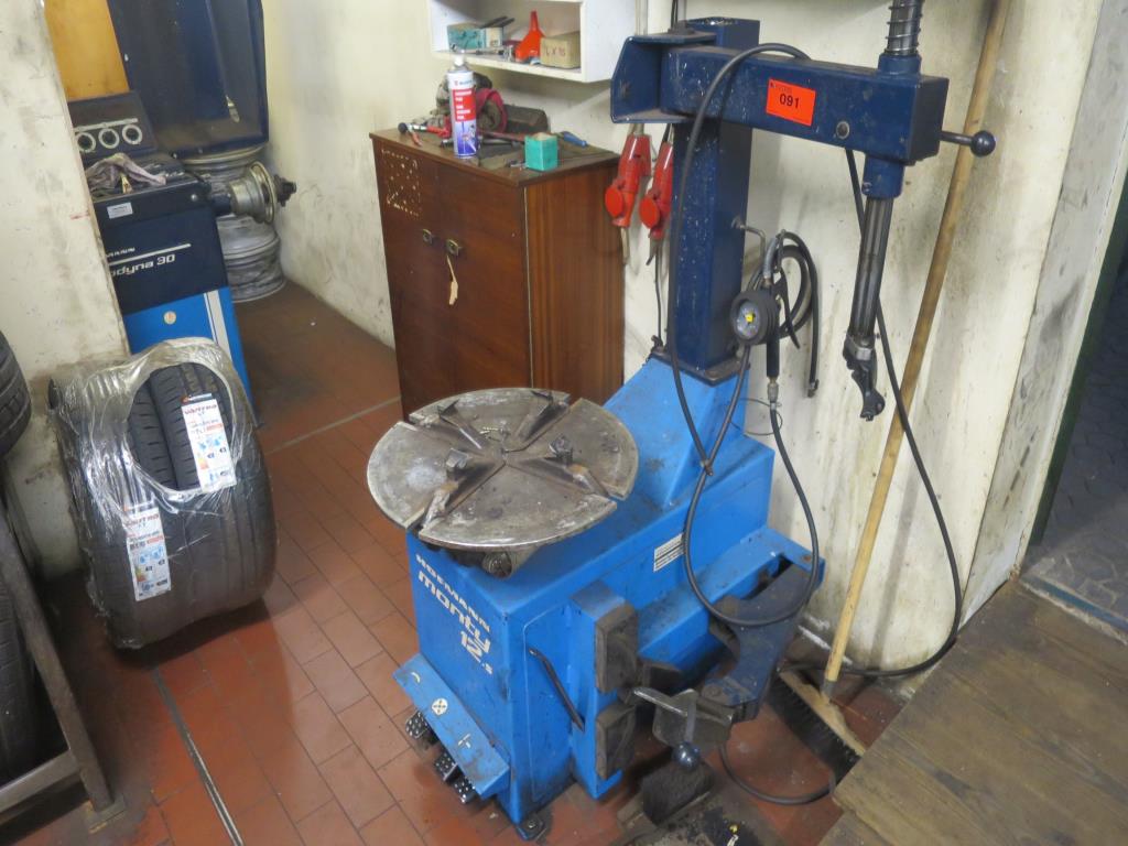 Olejová skříň, AU tester, tester displeje a lyžařský kufr pro autobusy-1