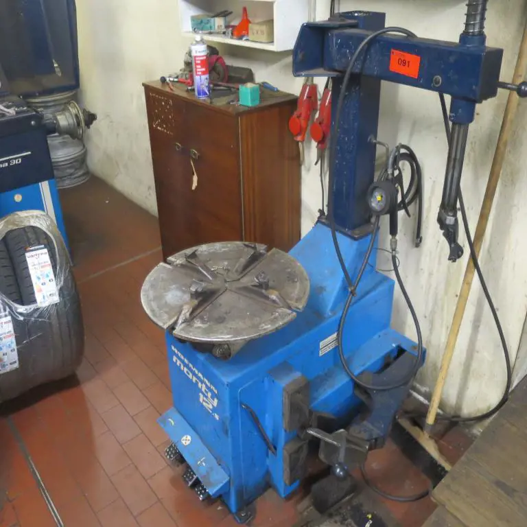 Tire changer Hofmann Monti 12.S