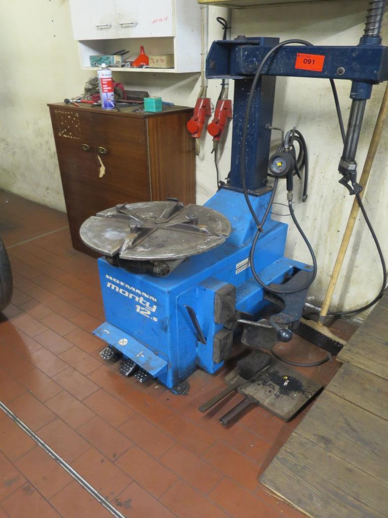 Olejová skříň, AU tester, tester displeje a lyžařský kufr pro autobusy-2