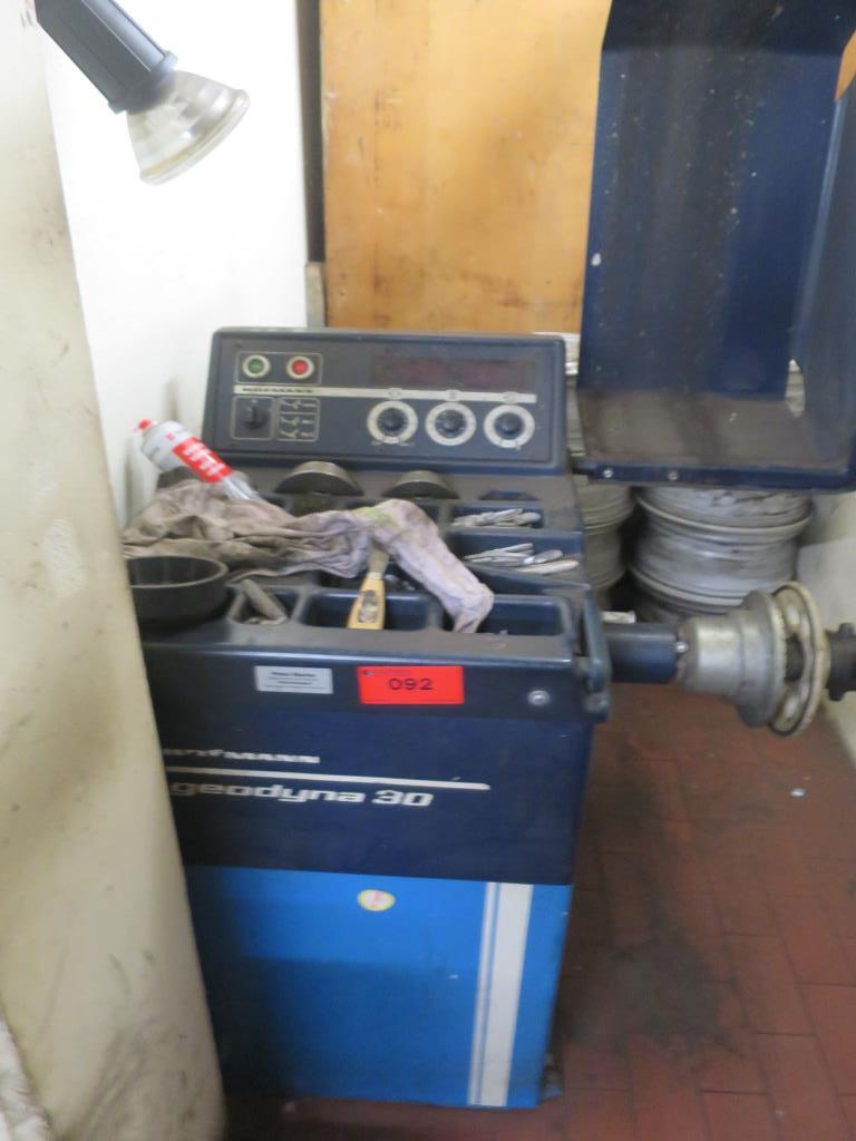 Ölkabinett, AU-Tester, Displayprüfgerät und Skikoffer für Busse-1