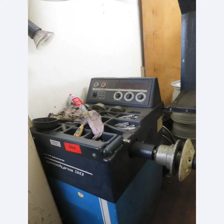 Ölkabinett, AU-Tester, Displayprüfgerät und Skikoffer für Busse-2