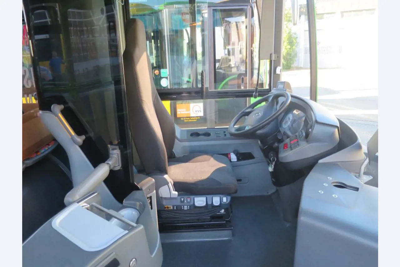 Armário de óleo, testador AU, testador de ecrã e mala de esqui para autocarros-9