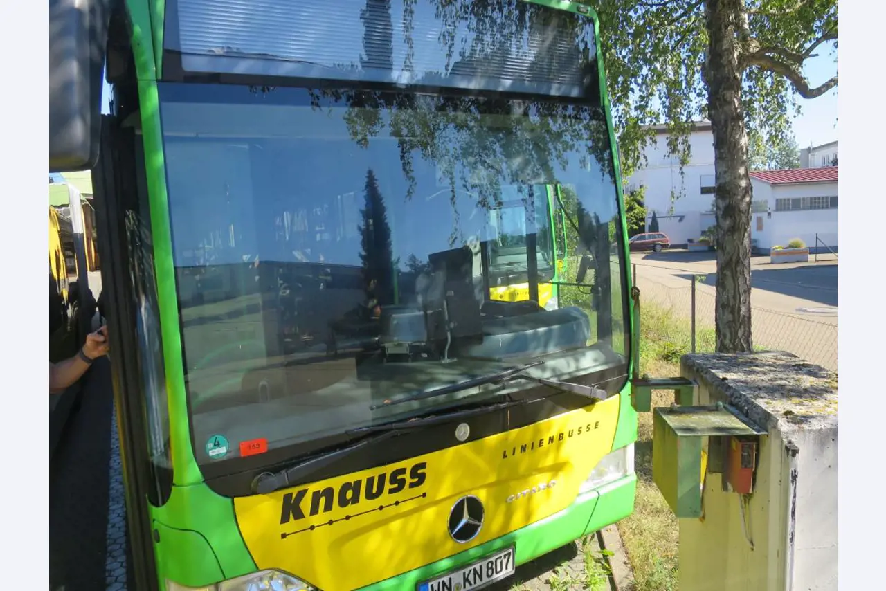 Armário de óleo, testador AU, testador de ecrã e mala de esqui para autocarros-1