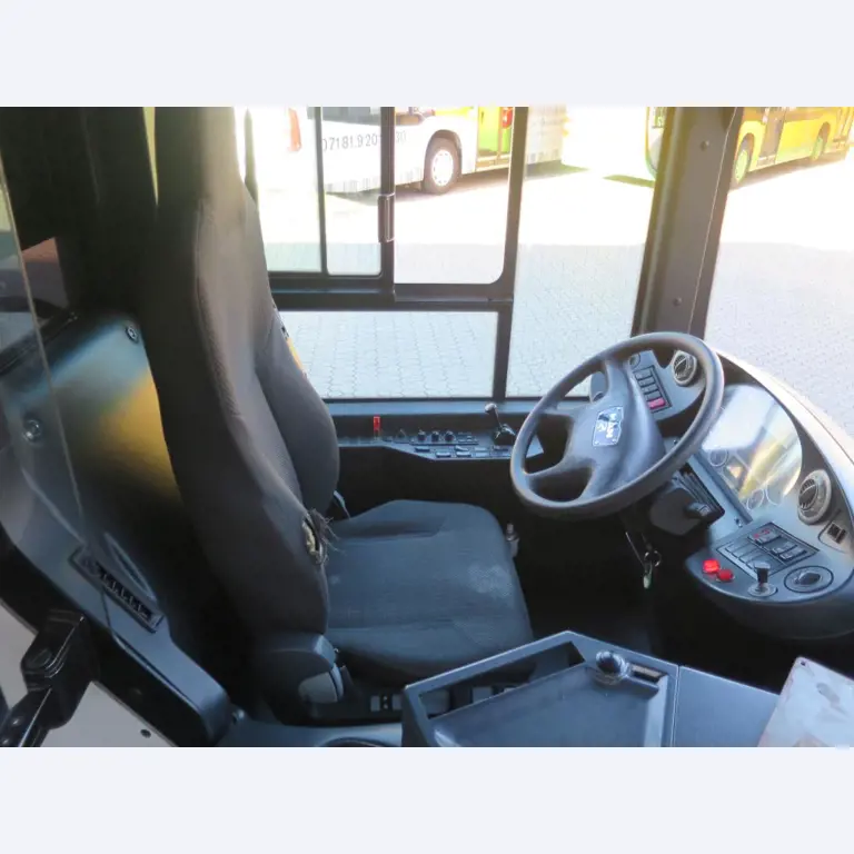 Ölkabinett, AU-Tester, Displayprüfgerät und Skikoffer für Busse-10