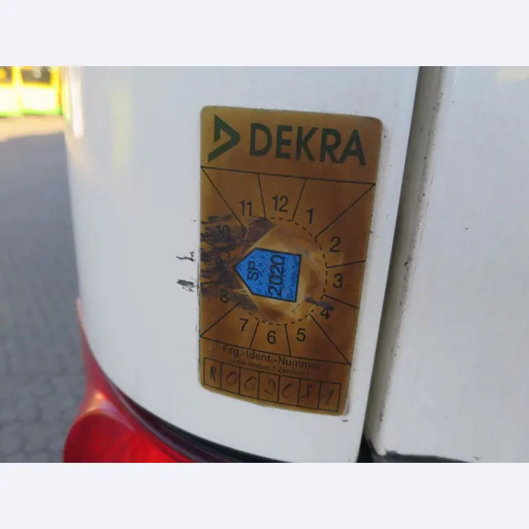 Ölkabinett, AU-Tester, Displayprüfgerät und Skikoffer für Busse-6