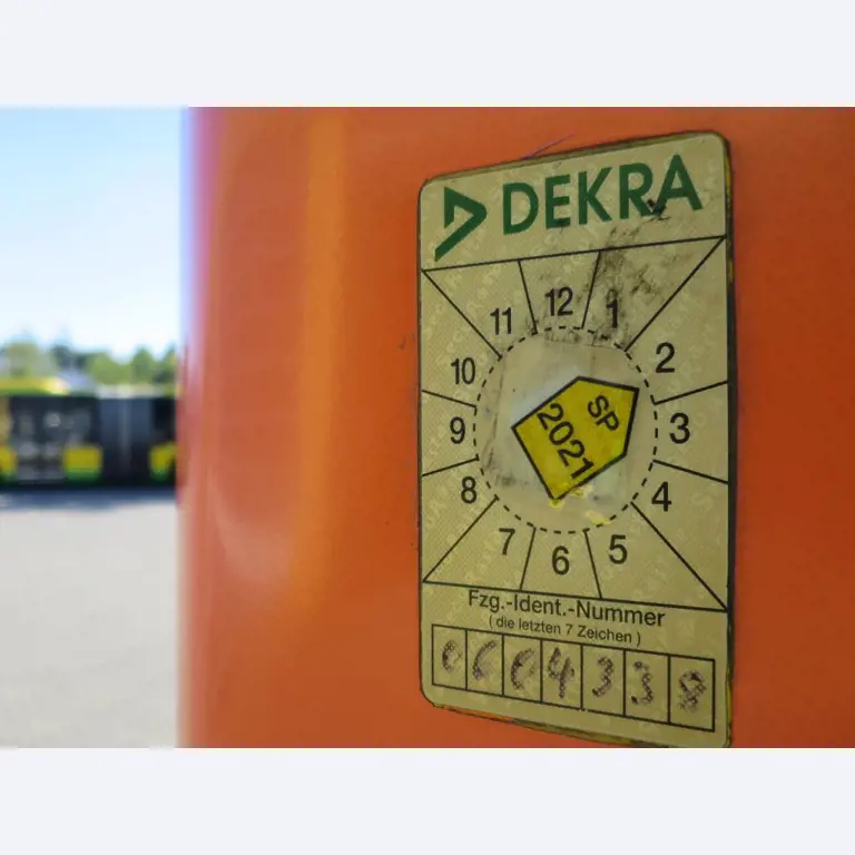 Ölkabinett, AU-Tester, Displayprüfgerät und Skikoffer für Busse-4