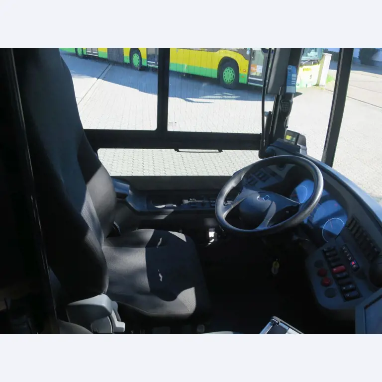 Ölkabinett, AU-Tester, Displayprüfgerät und Skikoffer für Busse-7