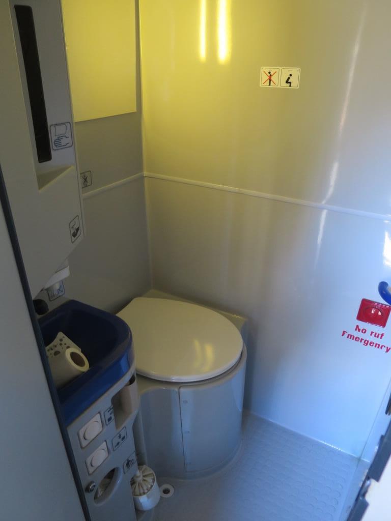 Ölkabinett, AU-Tester, Displayprüfgerät und Skikoffer für Busse-14