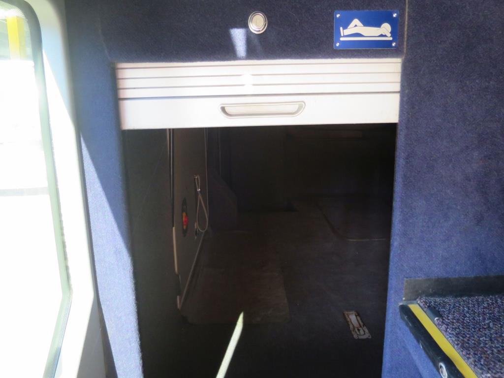 Ölkabinett, AU-Tester, Displayprüfgerät und Skikoffer für Busse-7