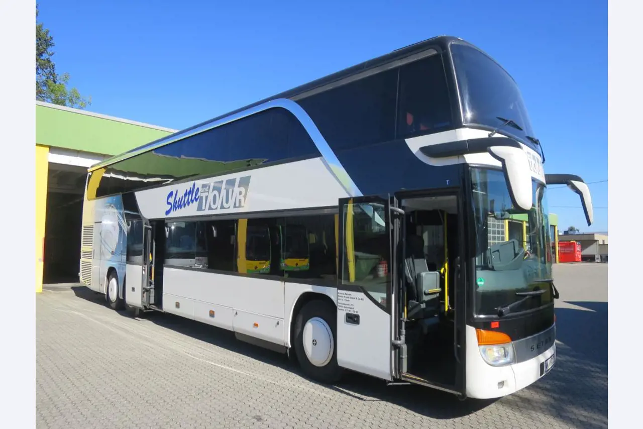 Ölkabinett, AU-Tester, Displayprüfgerät und Skikoffer für Busse-9