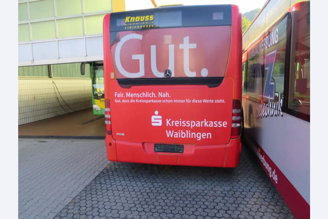 Ölkabinett, AU-Tester, Displayprüfgerät und Skikoffer für Busse-10
