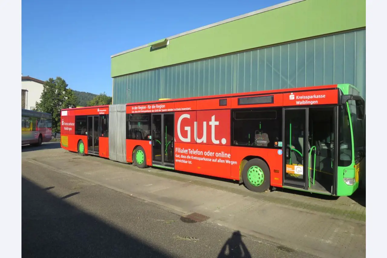 Ölkabinett, AU-Tester, Displayprüfgerät und Skikoffer für Busse-2