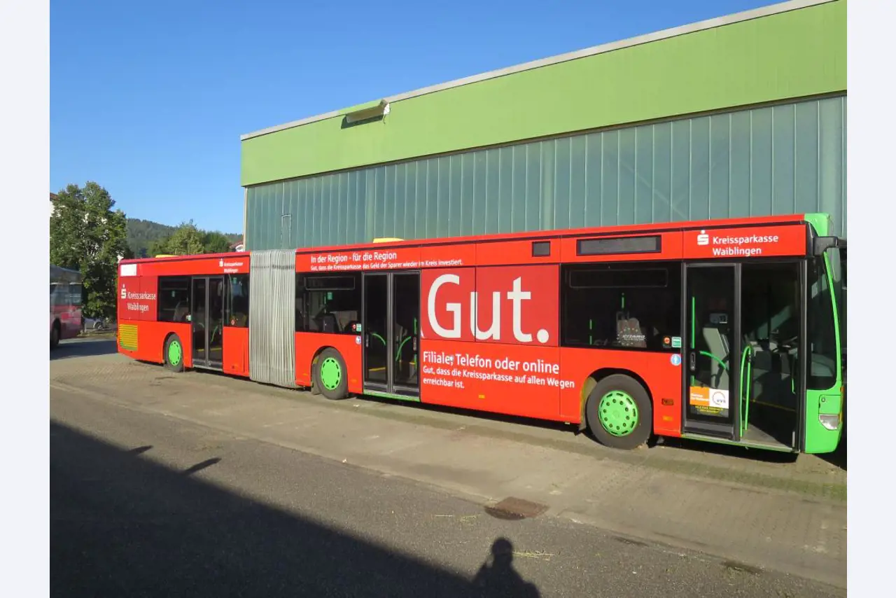 Ölkabinett, AU-Tester, Displayprüfgerät und Skikoffer für Busse-3