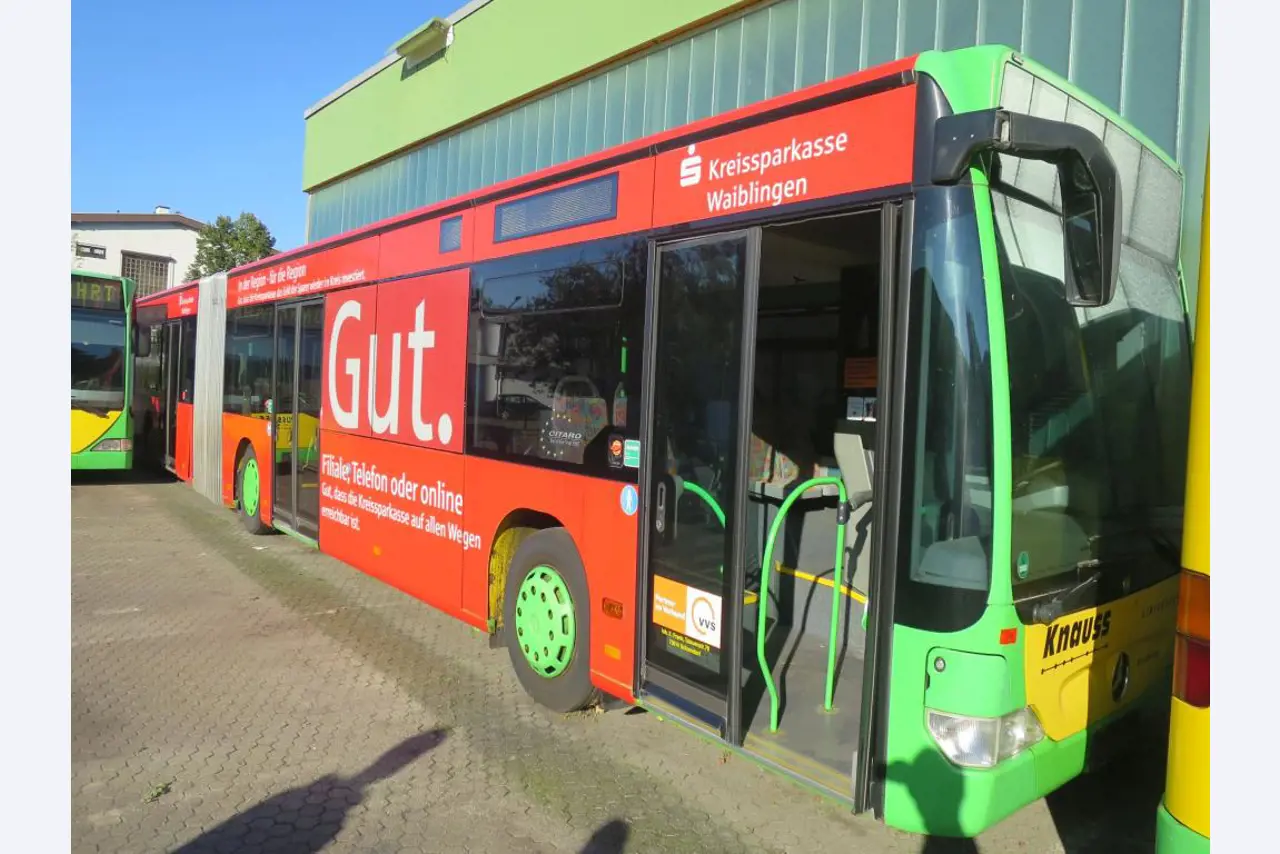 Ölkabinett, AU-Tester, Displayprüfgerät und Skikoffer für Busse-4