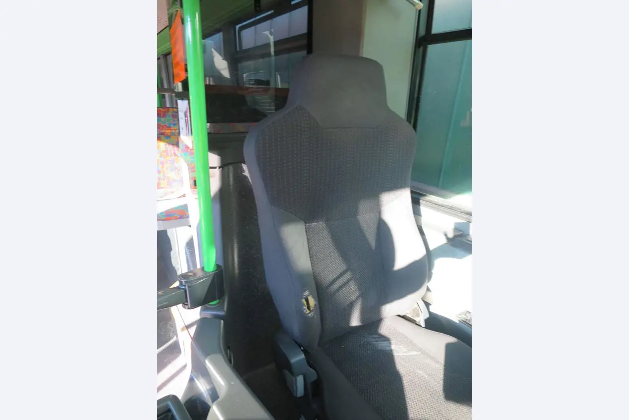 Ölkabinett, AU-Tester, Displayprüfgerät und Skikoffer für Busse-7