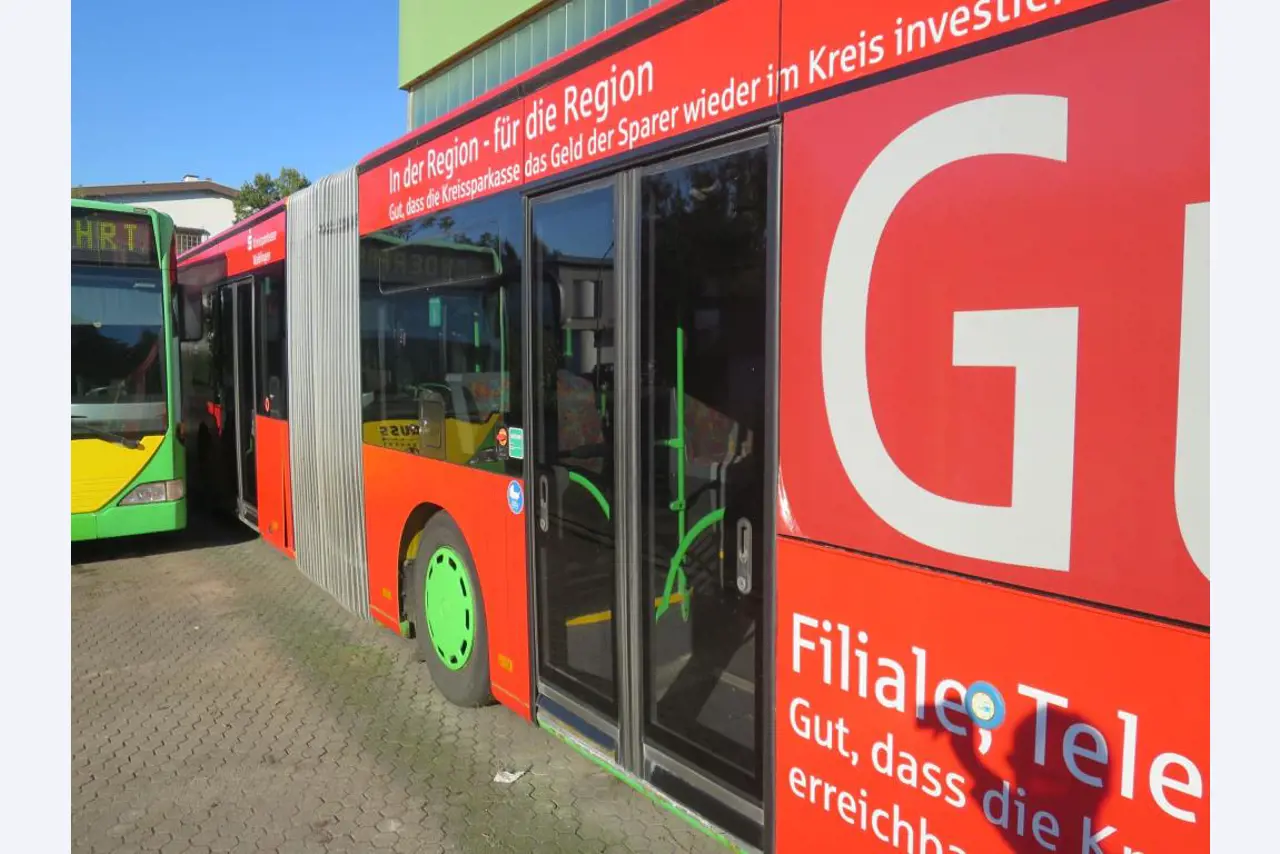Ölkabinett, AU-Tester, Displayprüfgerät und Skikoffer für Busse-9