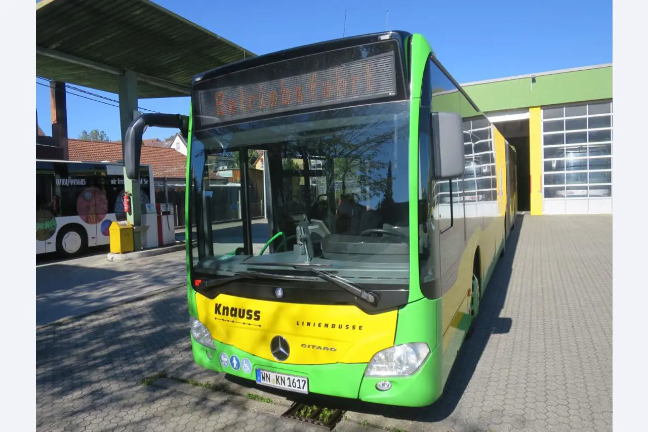 Armário de óleo, testador AU, testador de ecrã e mala de esqui para autocarros-1