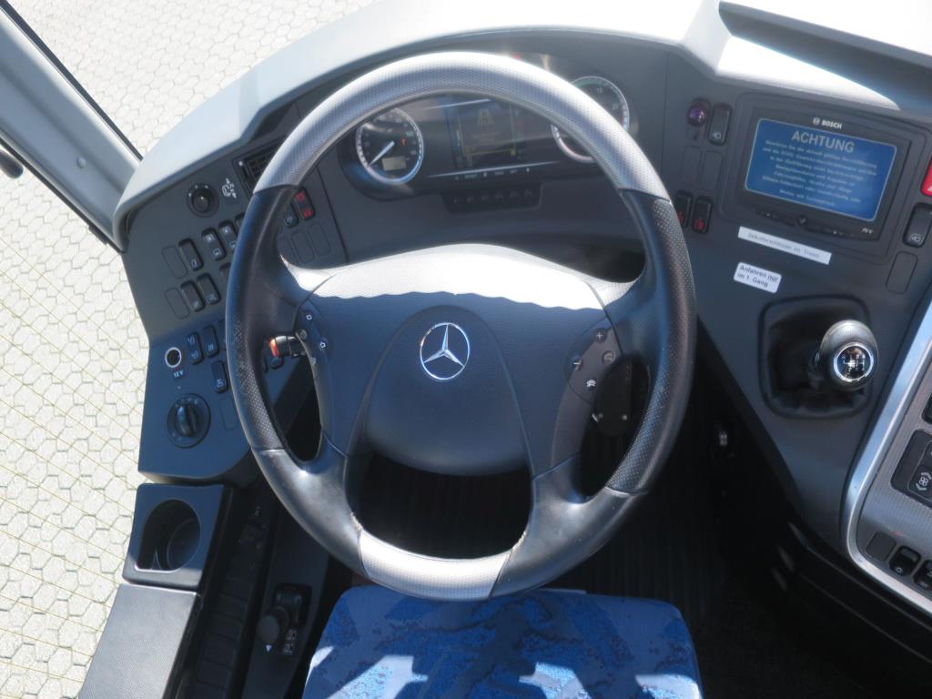 Szafa olejowa, tester AU, tester wyświetlacza i futerał na narty do autobusów-6