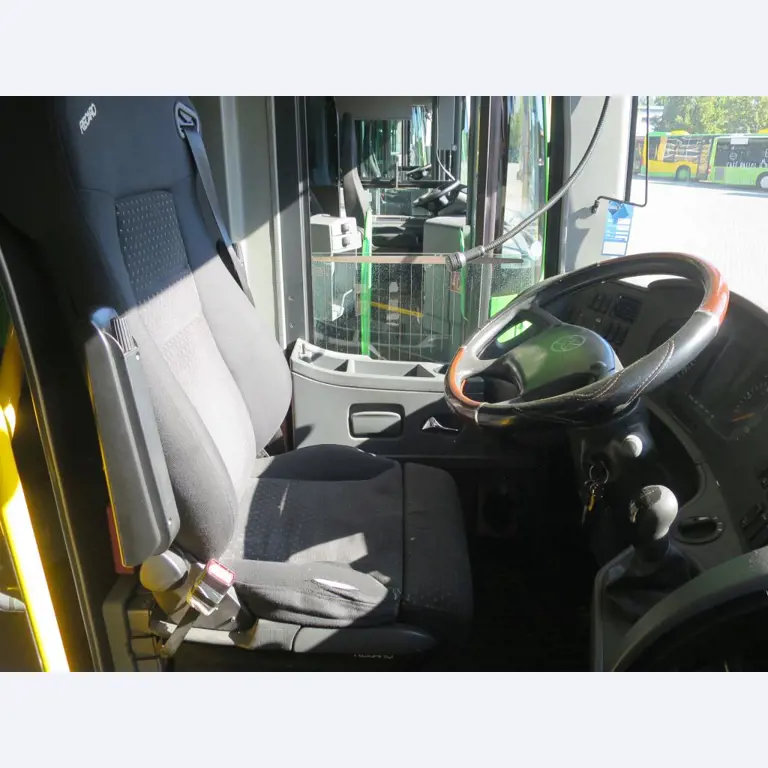 Ölkabinett, AU-Tester, Displayprüfgerät und Skikoffer für Busse-13