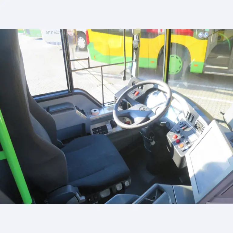 Ölkabinett, AU-Tester, Displayprüfgerät und Skikoffer für Busse-11