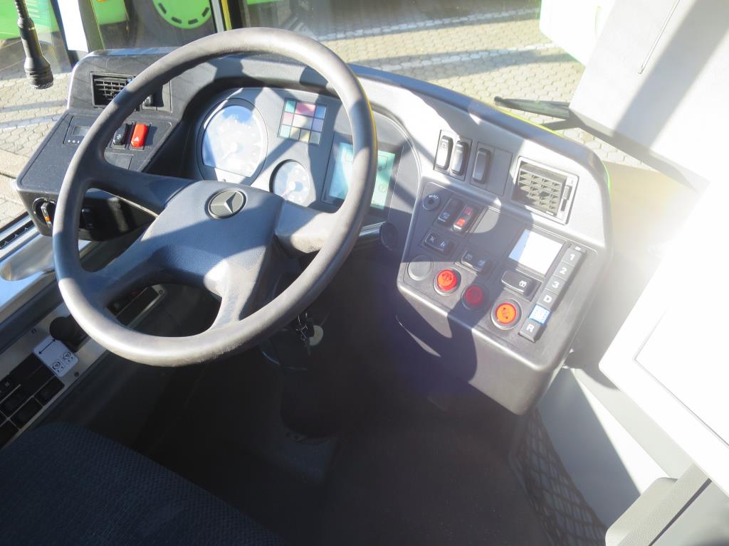 Ölkabinett, AU-Tester, Displayprüfgerät und Skikoffer für Busse-2