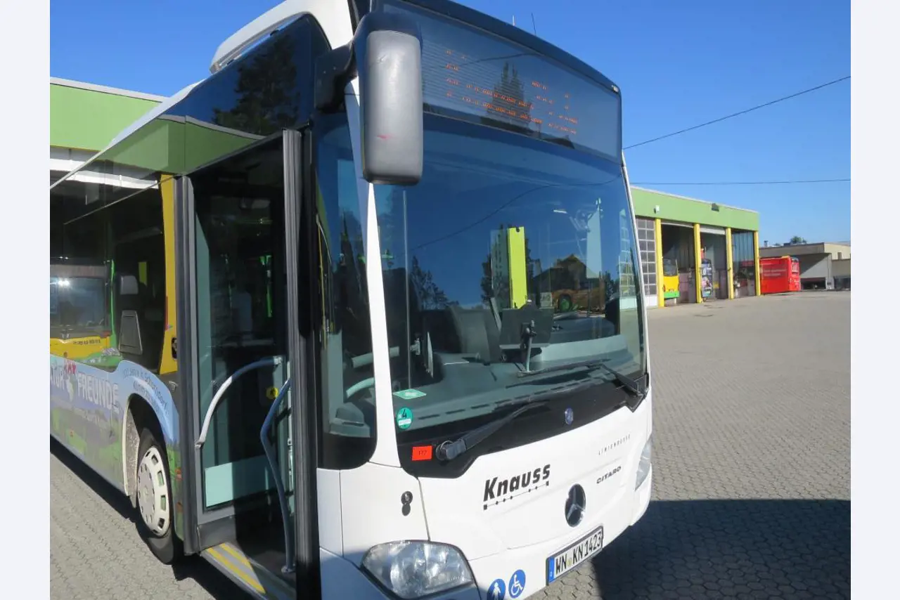 Armário de óleo, testador AU, testador de ecrã e mala de esqui para autocarros-1