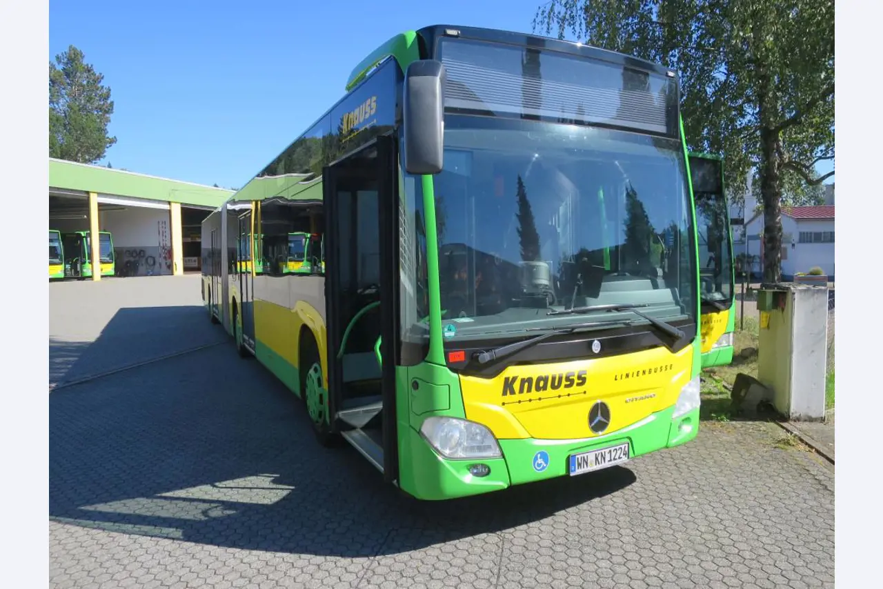 Armário de óleo, testador AU, testador de ecrã e mala de esqui para autocarros-1