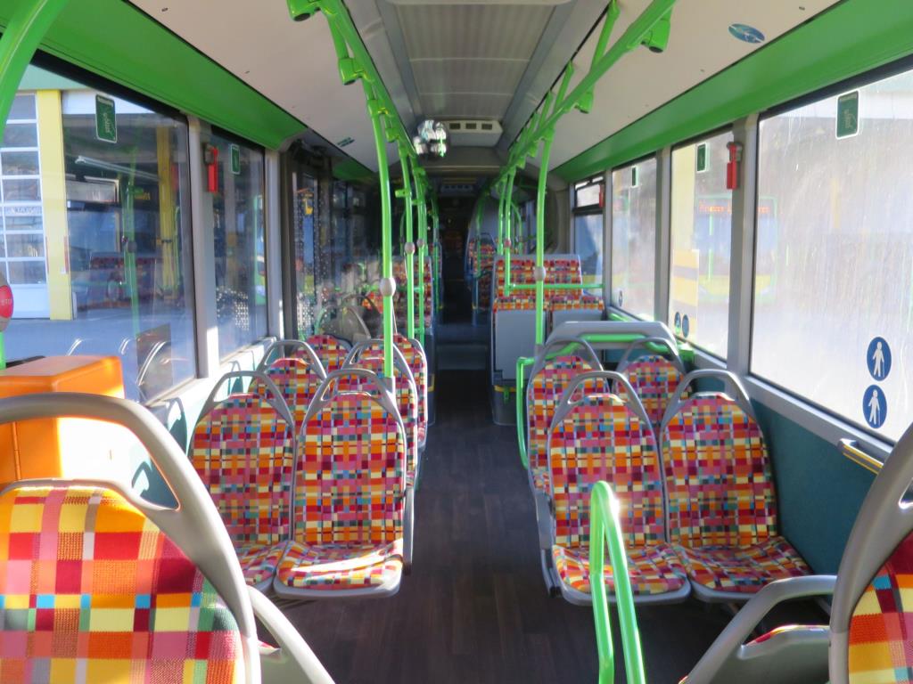 Szafa olejowa, tester AU, tester wyświetlacza i futerał na narty do autobusów-9