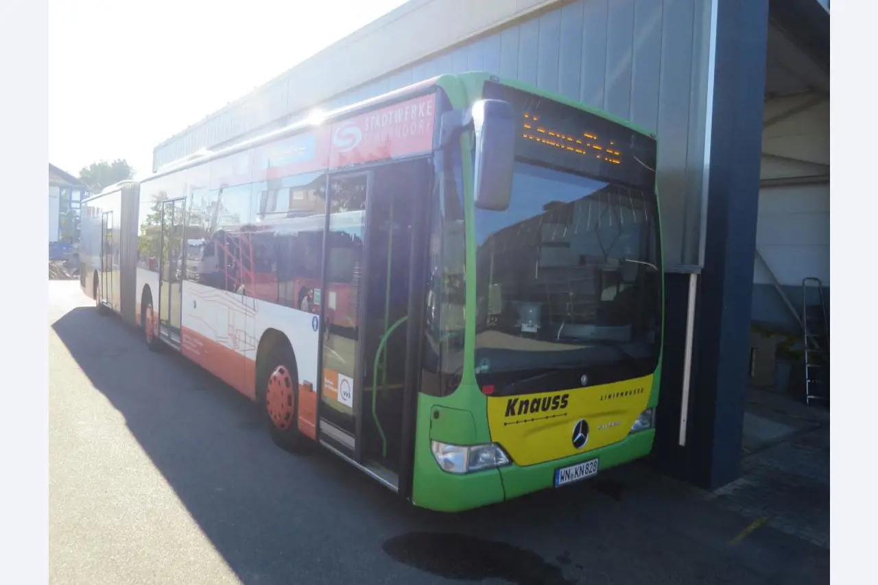 Ölkabinett, AU-Tester, Displayprüfgerät und Skikoffer für Busse-1