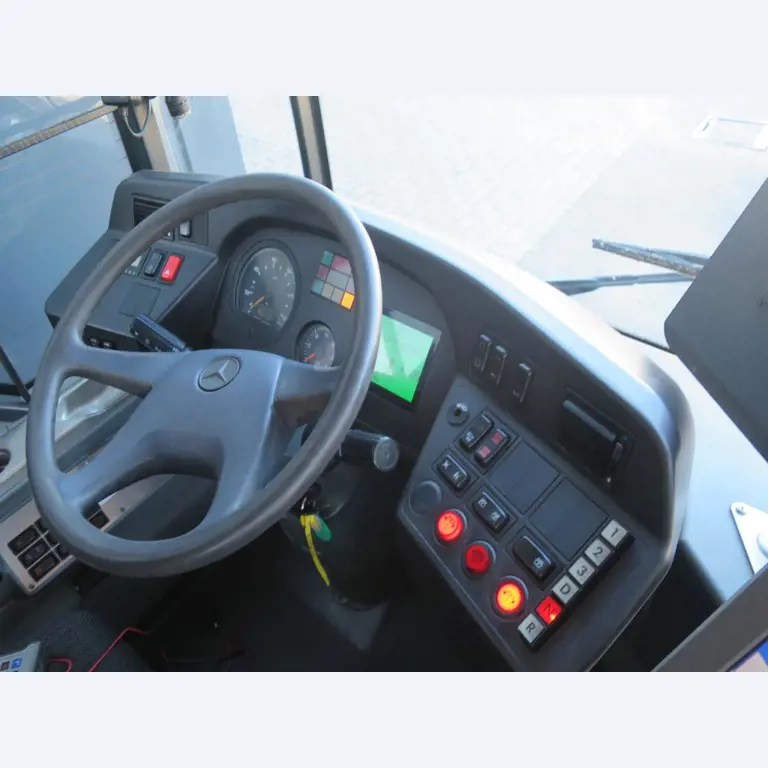 Ölkabinett, AU-Tester, Displayprüfgerät und Skikoffer für Busse-3