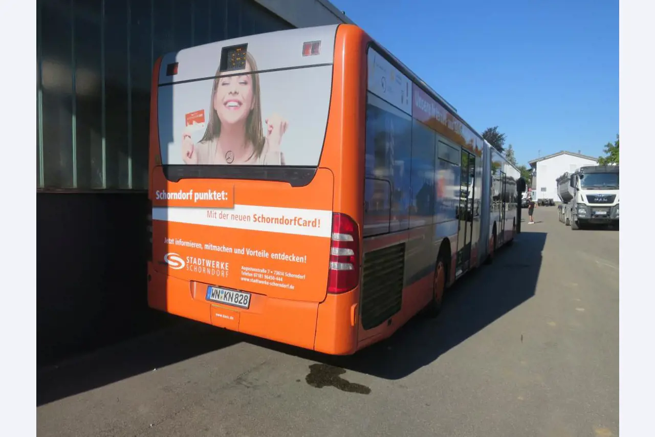 Ölkabinett, AU-Tester, Displayprüfgerät und Skikoffer für Busse-5