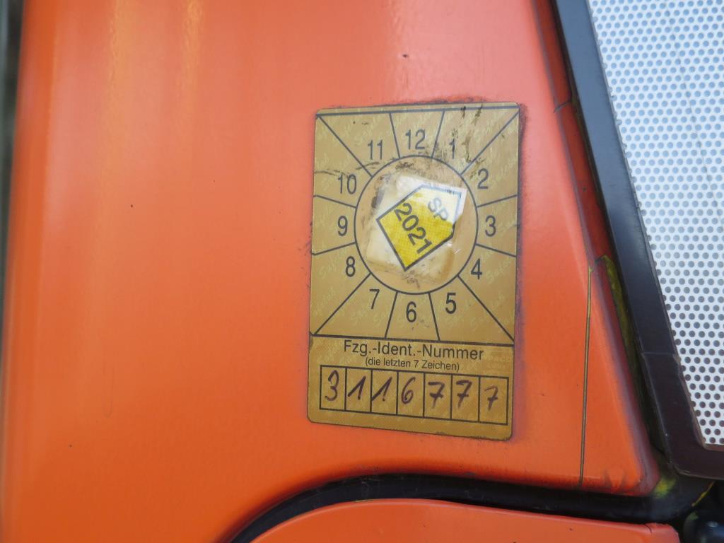 Ölkabinett, AU-Tester, Displayprüfgerät und Skikoffer für Busse-7