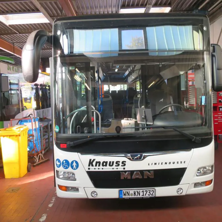 Servicio regular de autobús - recargo sujeto a cambios MAN Lion S City