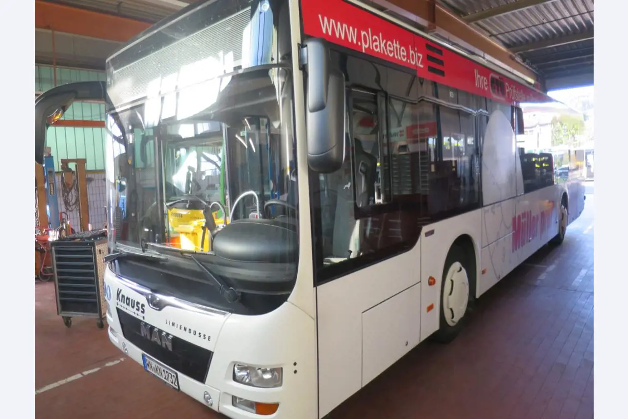 Armário de óleo, testador AU, testador de ecrã e mala de esqui para autocarros-3