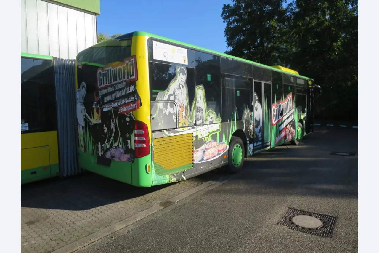 Ölkabinett, AU-Tester, Displayprüfgerät und Skikoffer für Busse-3